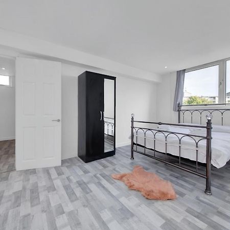 Suites By Rehoboth - Overcomers- Deptford ลอนดอน ภายนอก รูปภาพ