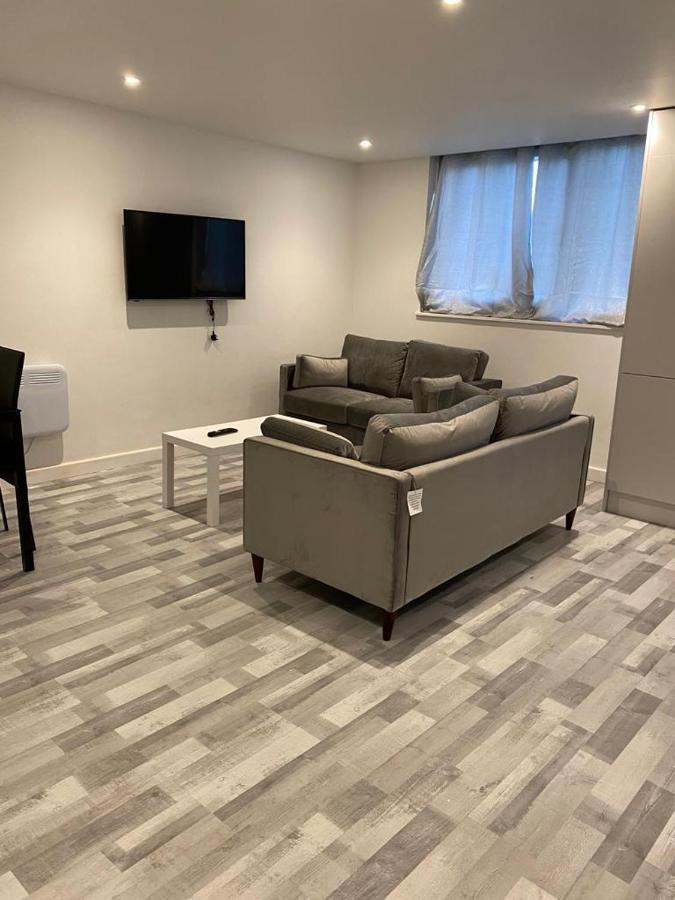 Suites By Rehoboth - Overcomers- Deptford ลอนดอน ภายนอก รูปภาพ