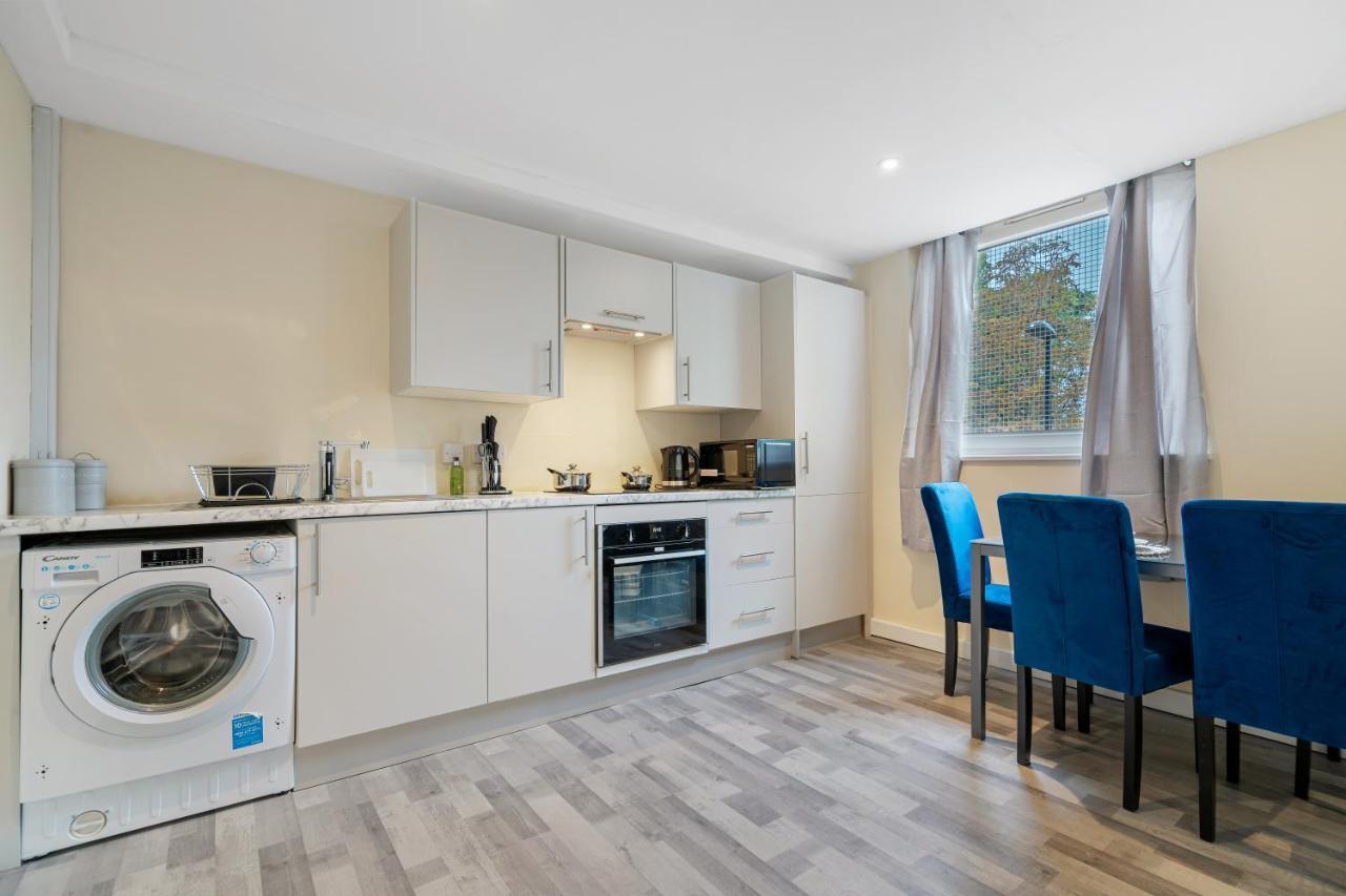 Suites By Rehoboth - Overcomers- Deptford ลอนดอน ภายนอก รูปภาพ