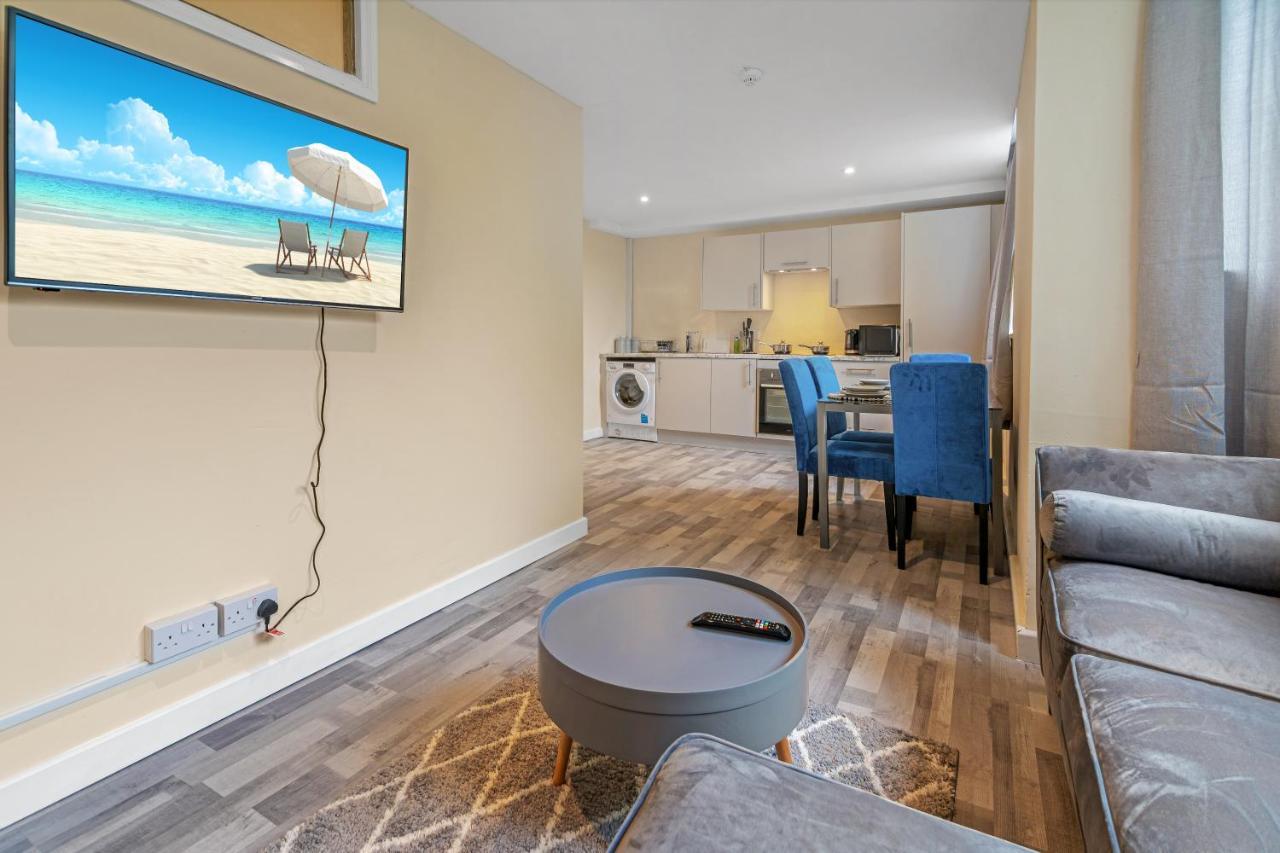 Suites By Rehoboth - Overcomers- Deptford ลอนดอน ภายนอก รูปภาพ