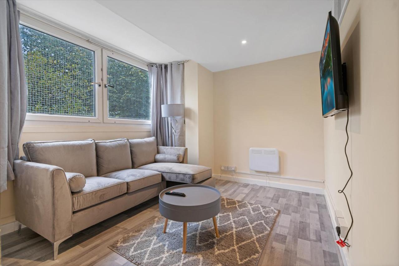 Suites By Rehoboth - Overcomers- Deptford ลอนดอน ภายนอก รูปภาพ