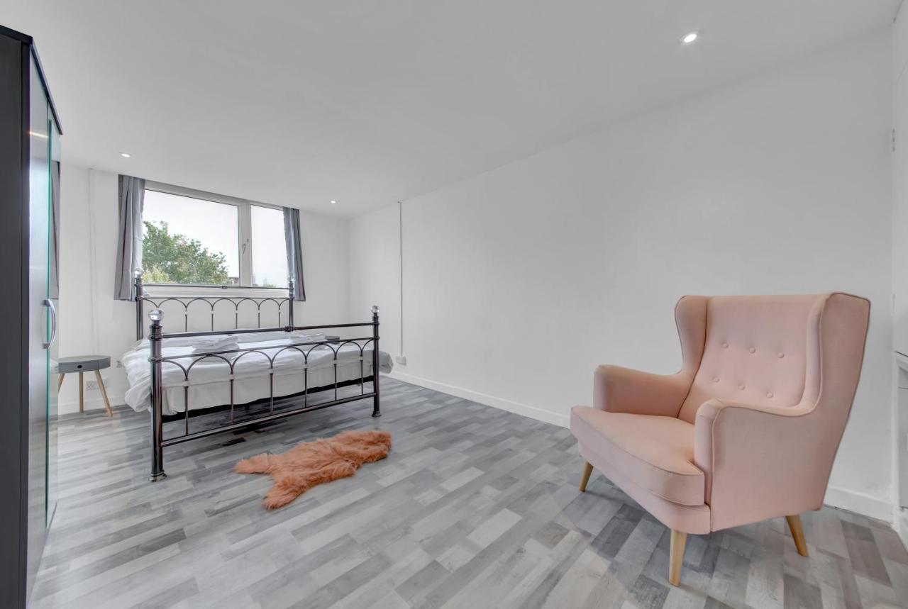 Suites By Rehoboth - Overcomers- Deptford ลอนดอน ภายนอก รูปภาพ