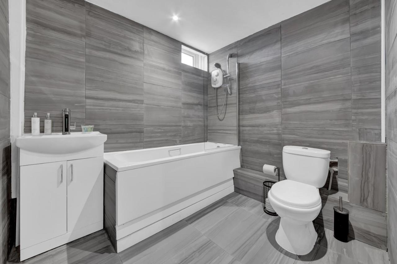 Suites By Rehoboth - Overcomers- Deptford ลอนดอน ภายนอก รูปภาพ