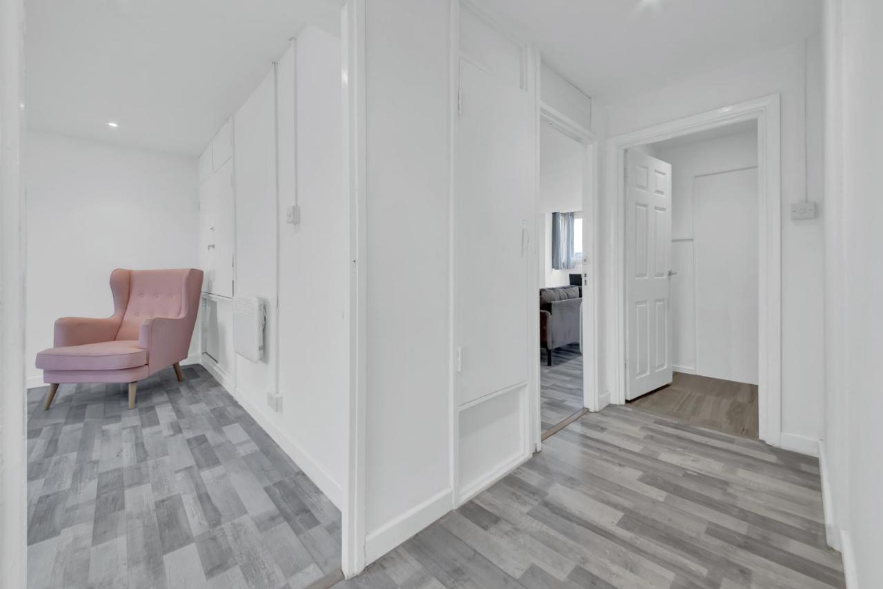 Suites By Rehoboth - Overcomers- Deptford ลอนดอน ภายนอก รูปภาพ