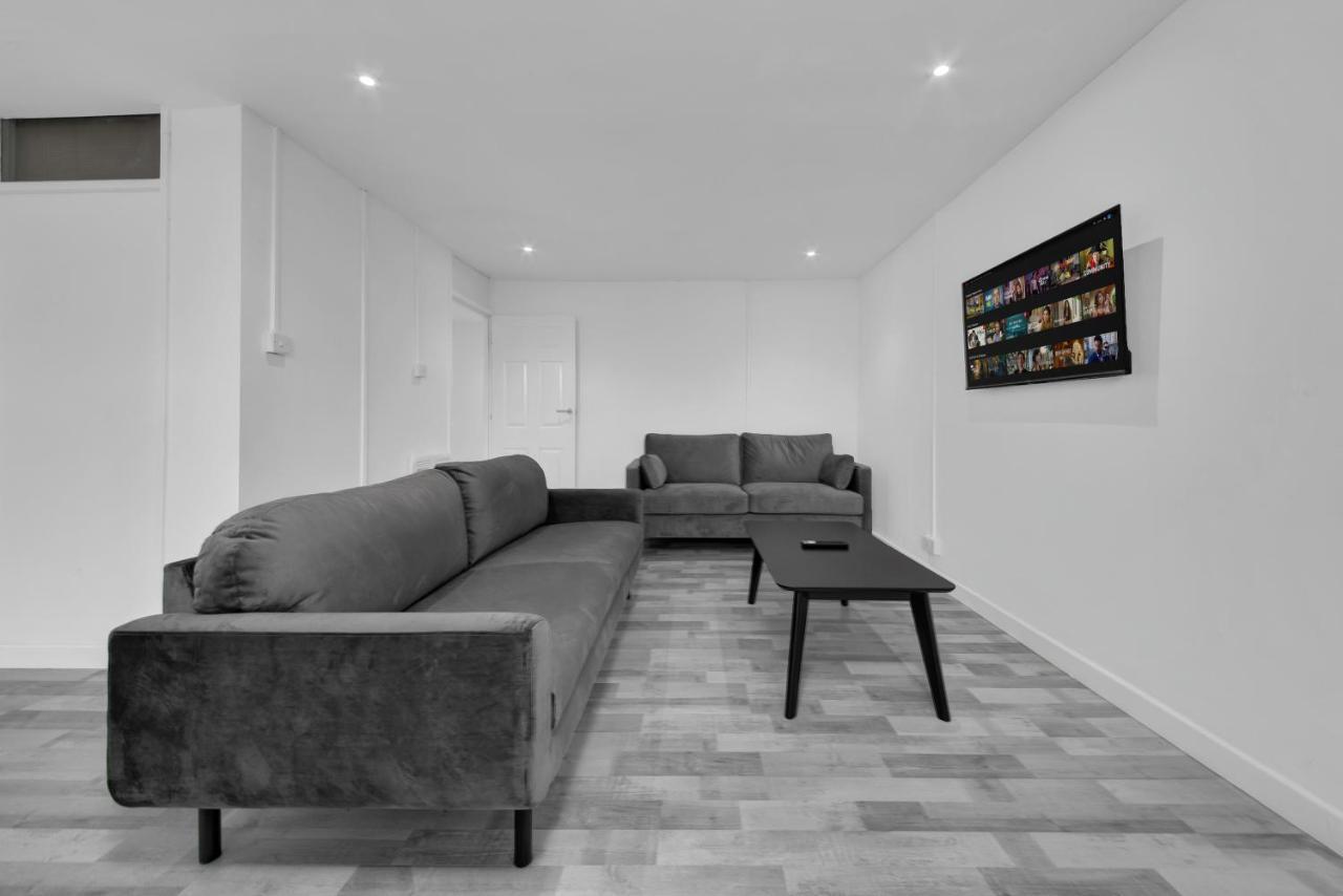 Suites By Rehoboth - Overcomers- Deptford ลอนดอน ภายนอก รูปภาพ